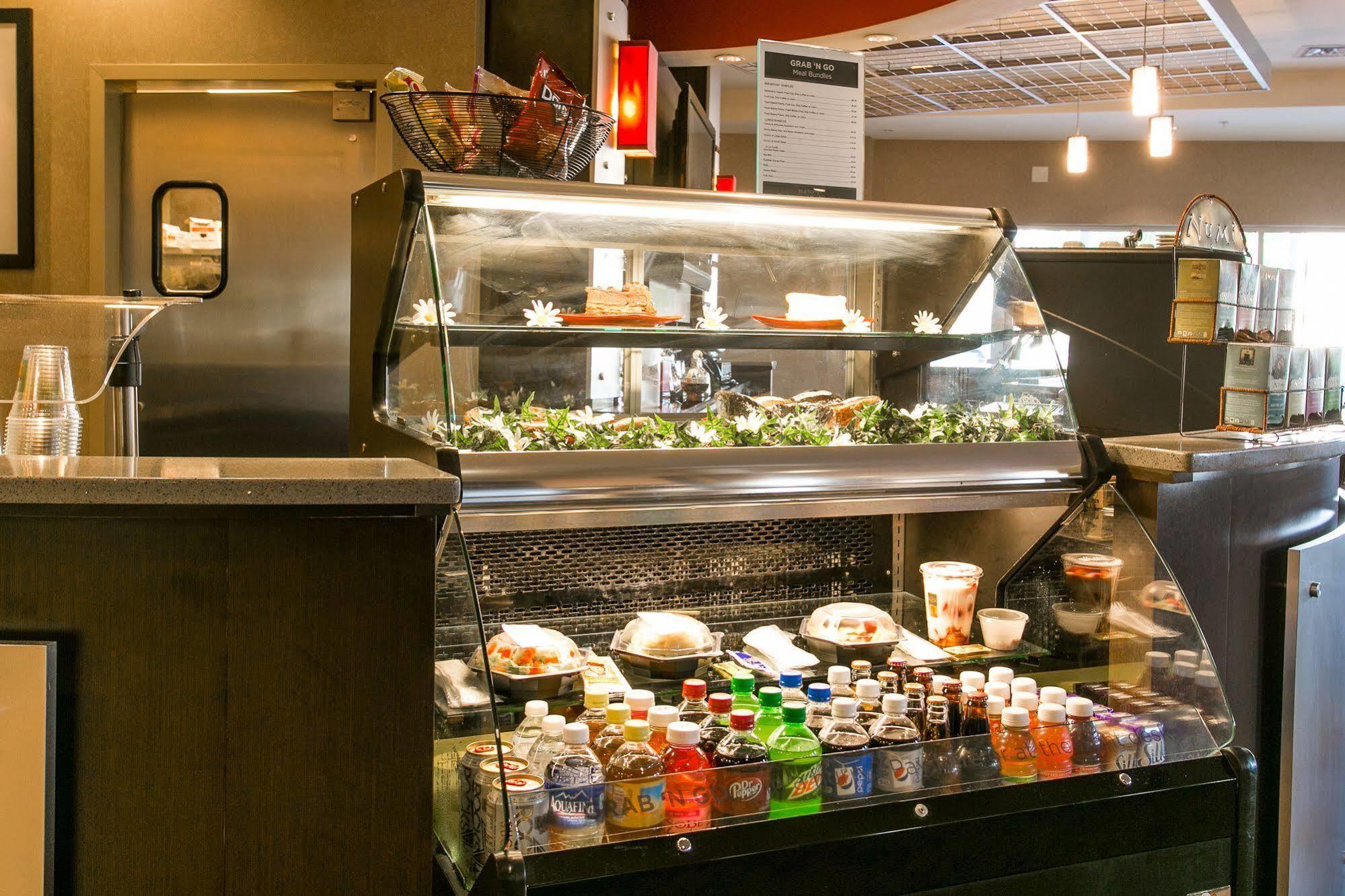 印第安纳波利斯机场普兰菲尔德万豪春丘套房酒店 外观 照片
